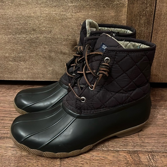 Women’s Black Sperry Boots - Picture 2 of 9